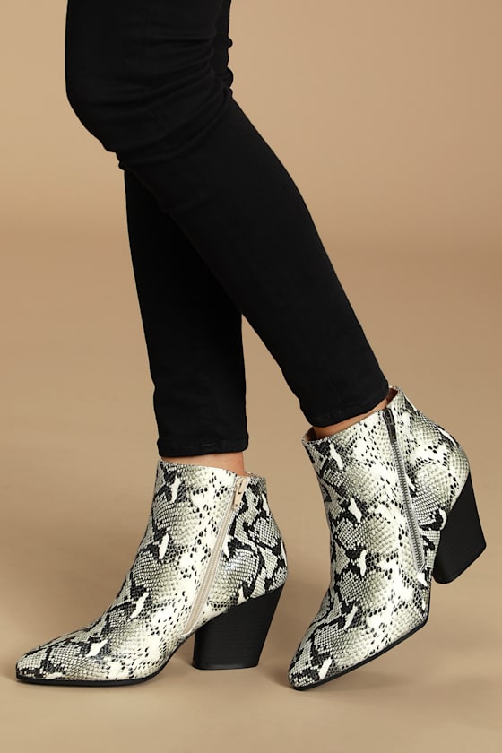 Hanston Ice White Snake Print Pointed-Toe Ankle Boots 2