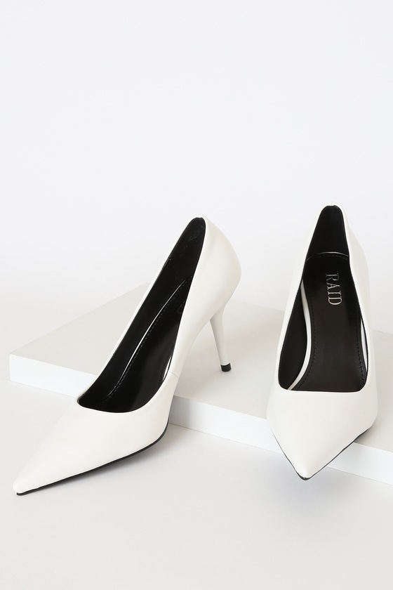 White pointed toe pumps outlet