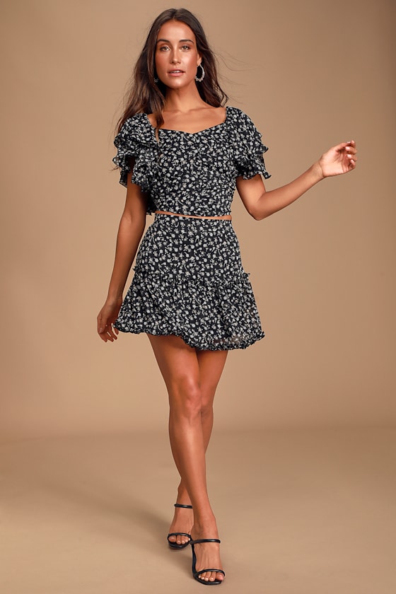 Miya Black and White Floral Print Ruffled Mini Skirt 2