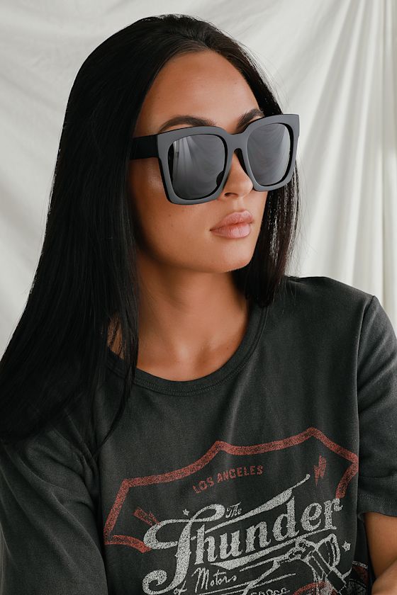Toulouse Black Oversized Sunglasses 1