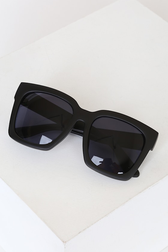 Toulouse Black Oversized Sunglasses 4