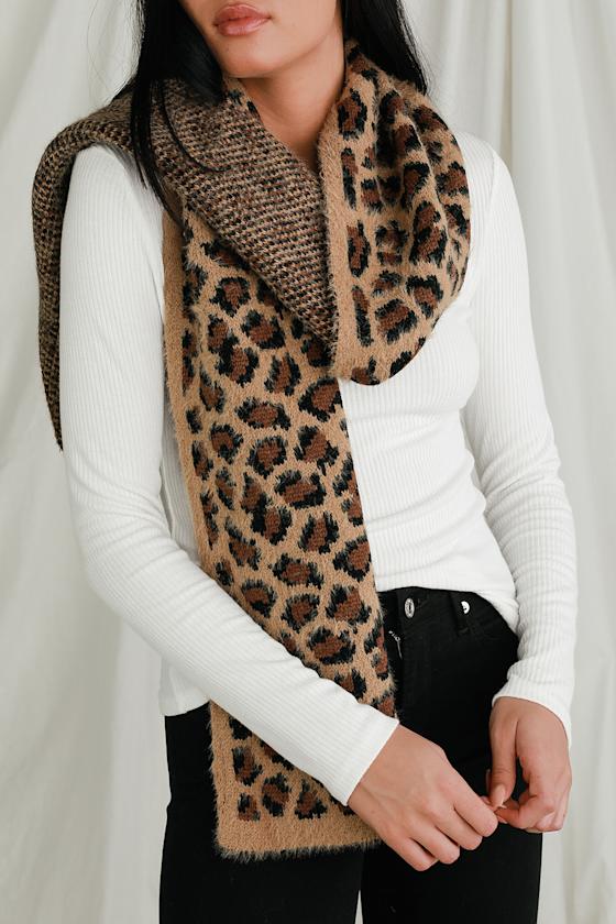 LULUS22CAM: LULUS SABINA LEOPARD SCARF 1