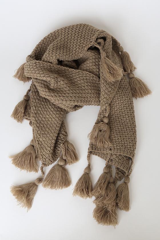 Northern Hemisphere Khaki Knit Scarf 2