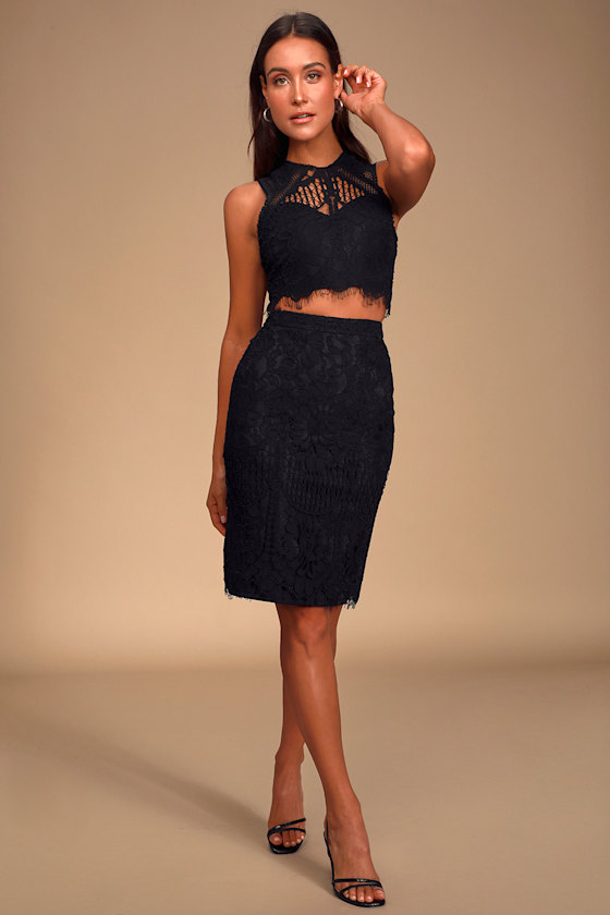 Alliss Black Lace Sleeveless Crop Top 8