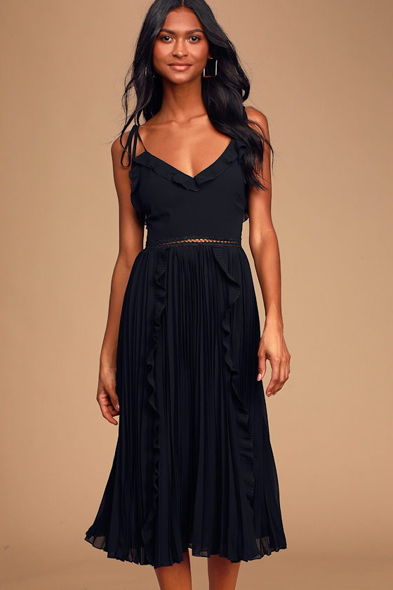 Never a Dull Moment Black Pleated Tie-Strap Midi Dress 3