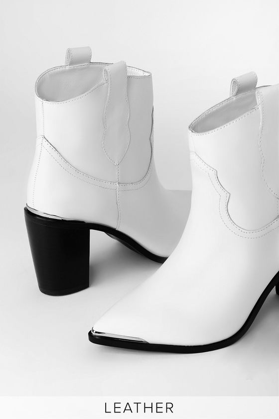 steve madden black and white boots