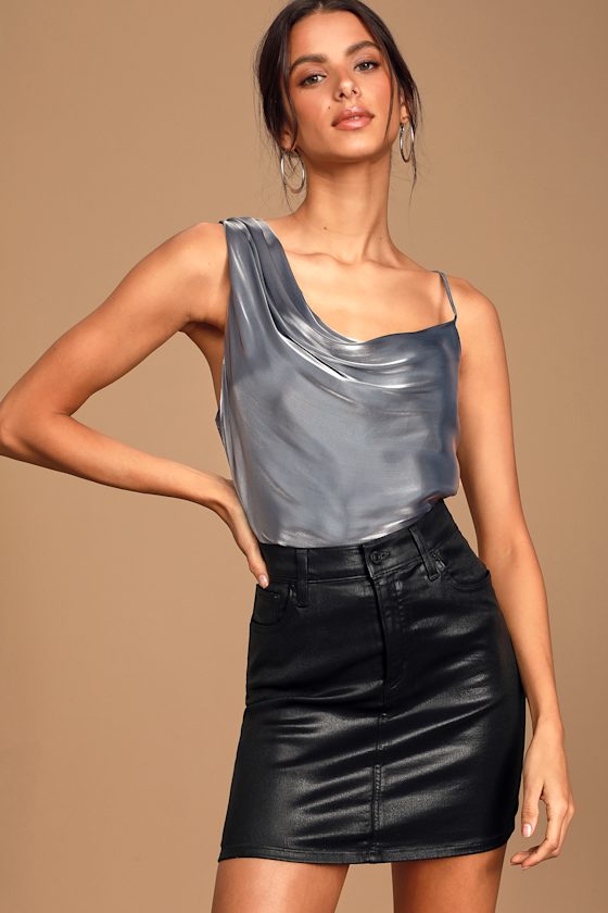 Shimmy Shimmy Silver Metallic One-Shoulder Top 3