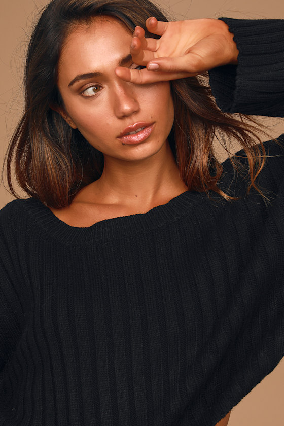 Novara Black Ribbed Cropped Sweater 4