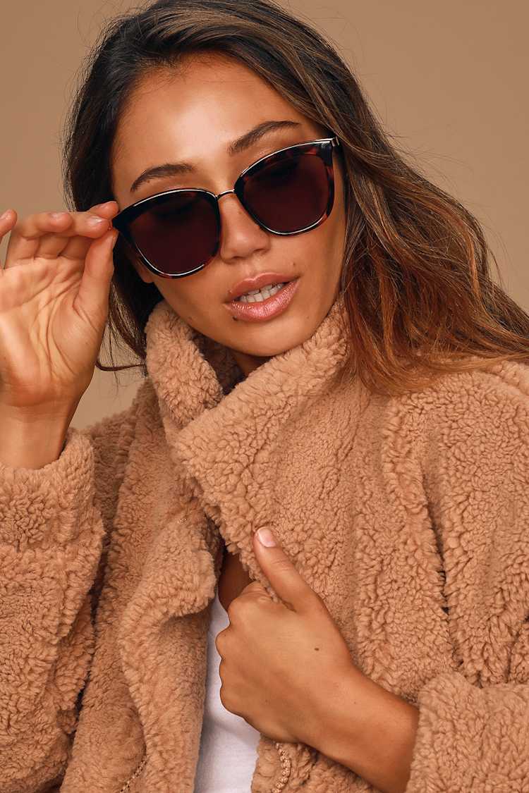 Le Specs Caliente - Tortoise Sunglasses - Cat-Eye Sunglasses  display picture 2