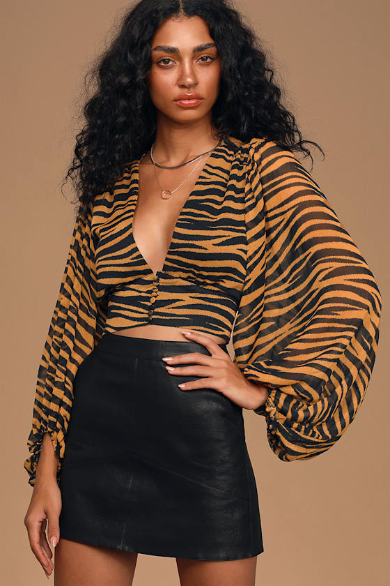 Plunging Tiger Stripe Top - Sexy Crop Top - Balloon Sleeve Top - Lulus