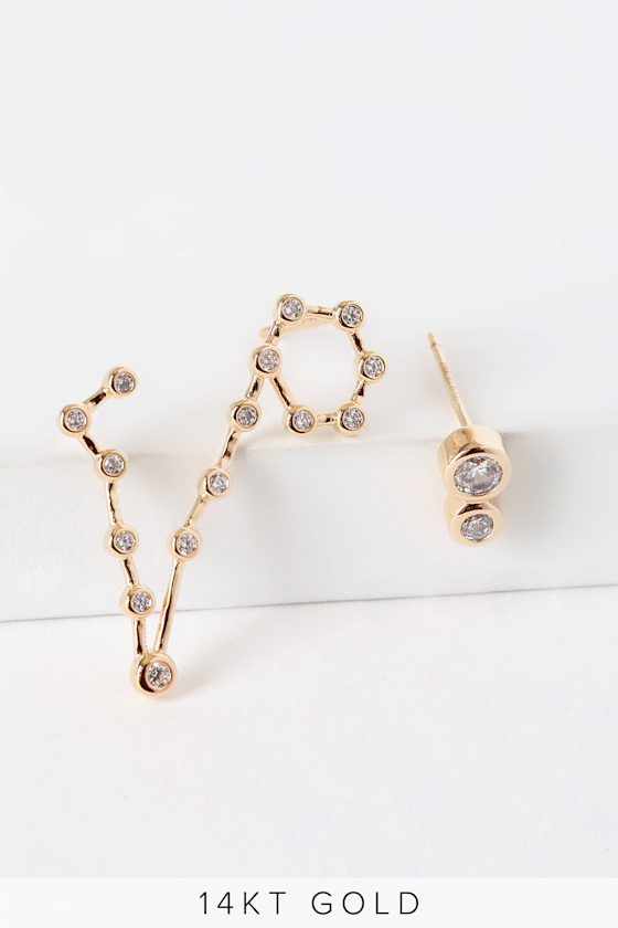Constellation 14k Gold Pisces Ear Crawler 1