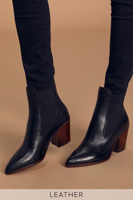 pointed toe ankle boots flat