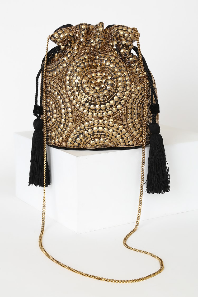 Wanna Wanna Wednesday: Vintage Gold Bucket Bag from Sseko Designs 