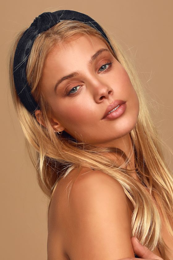 Leigh Black Polka Dot Knotted Headband 4