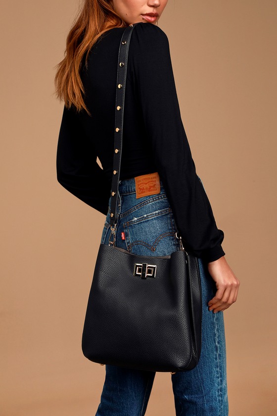 Fanny Packs Crossbody Shoulder Bag Dboar Women's Chest Bag Vegan Leather Shoulder Purse Fashion with Gold Chain Strap