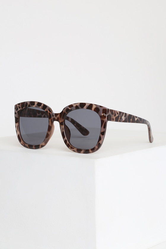 Statement-Maker Brown Tortoise Oversized Sunglasses 2