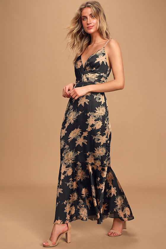 Dreaming Away Black Floral Print Pleated Midi Dress 5