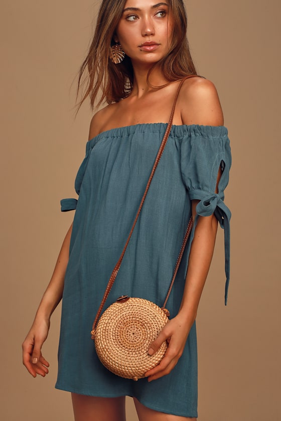 Sunday Stroll Tan Rattan Purse 1