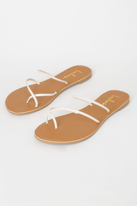 Krysti White Toe-Loop Flat Sandals 5