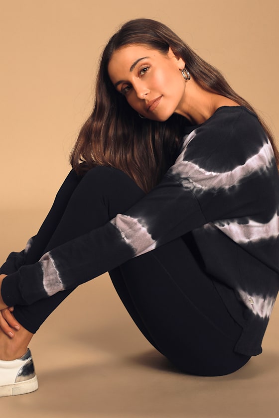 lulus tie dye sweatshirt