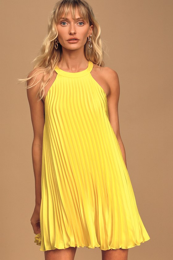 yellow pleated dress