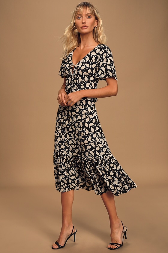 scarlett short sleeve embellished sheath dress