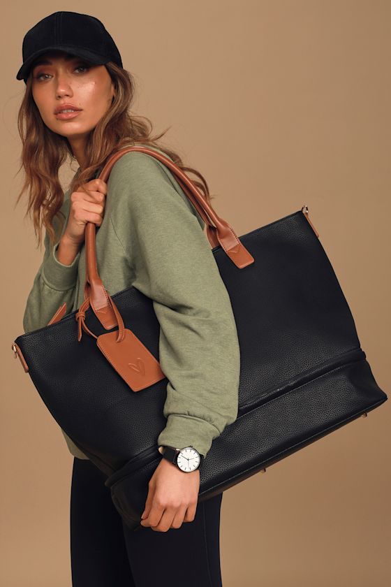Weekend Traveler Black Tote Bag 1