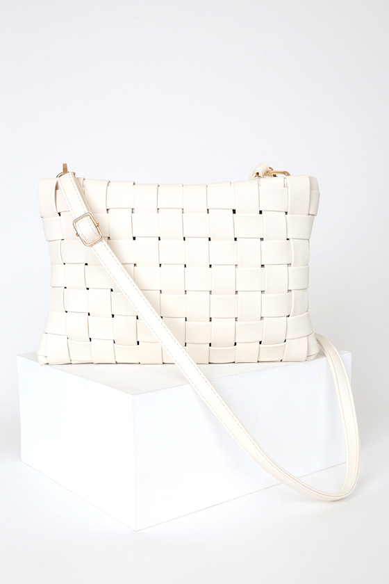 Eviana Cream Woven Clutch 4