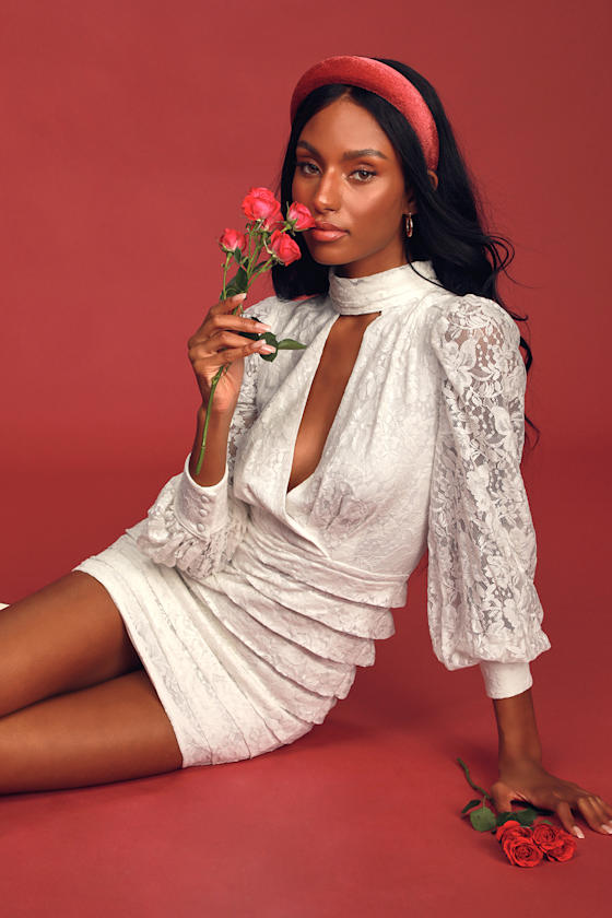 Sweetheart White Lace Long Sleeve Bodycon Mini Dress 2