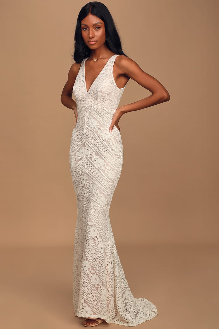 Accessorizing a Lace Mermaid Dress