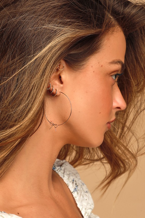 Bow hoop deals earrings