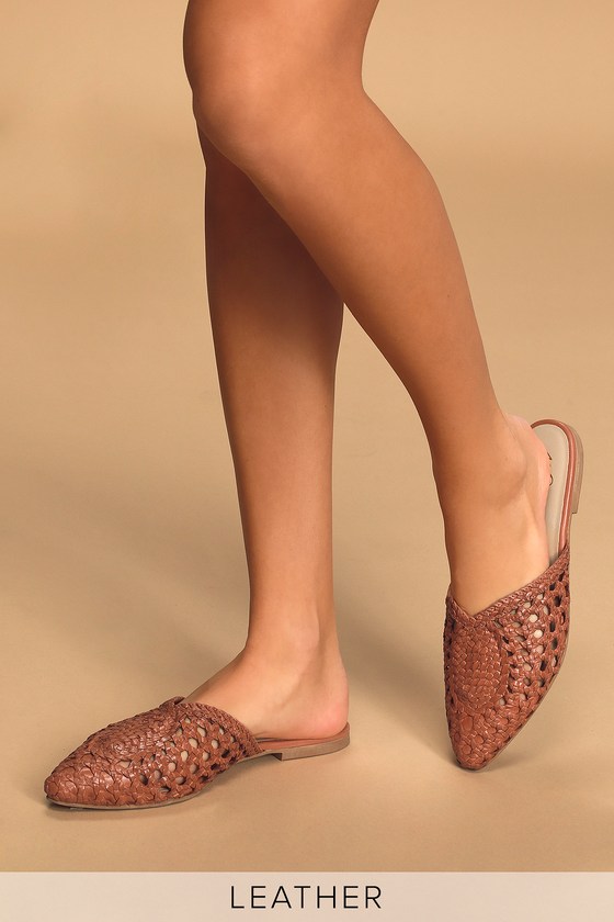 tan pointed toe flats