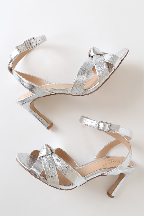 Jewel By Badgley Mischka Rhonda - Silver Heels - Knotted Jewel By Badgley Mischka Rhonda - Silver Heels - Knotted