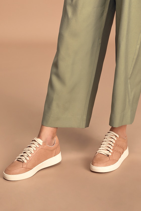 mens peach sneakers