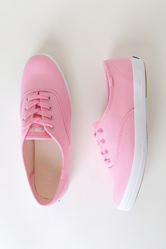 elegant wedding shoe