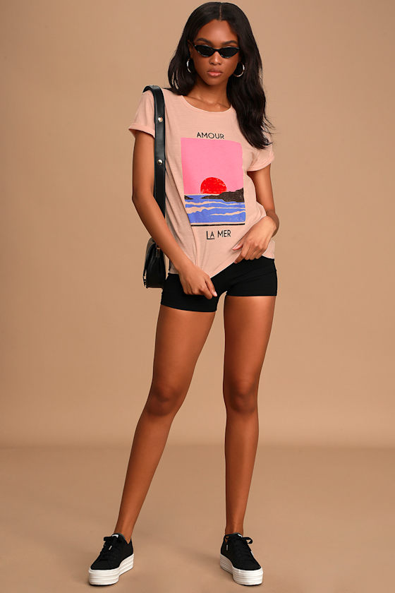 Amour La Mer Light Pink Graphic Tee 2
