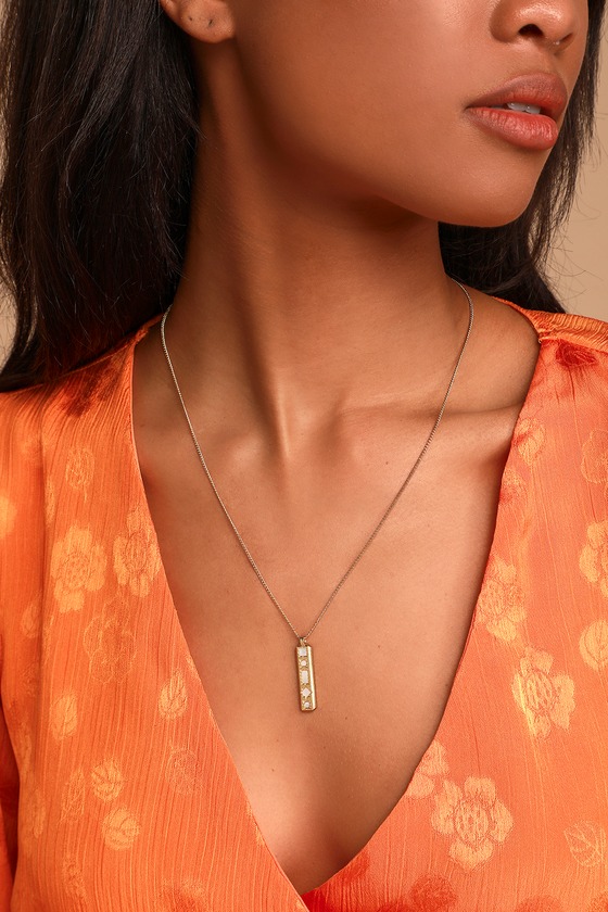 Luv AJ Pearl Mosaic - 14KT Gold Necklace - Pendant Necklace - Lulus