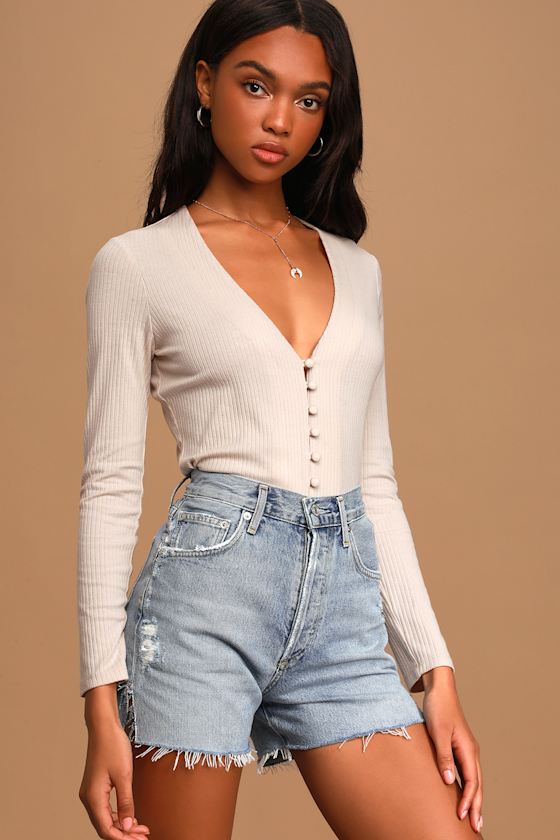 Dee Light Wash Distressed Denim High-Rise Shorts 2