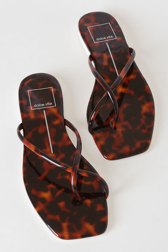 Lyza Tortoise Vinyl Thong Sandals 4