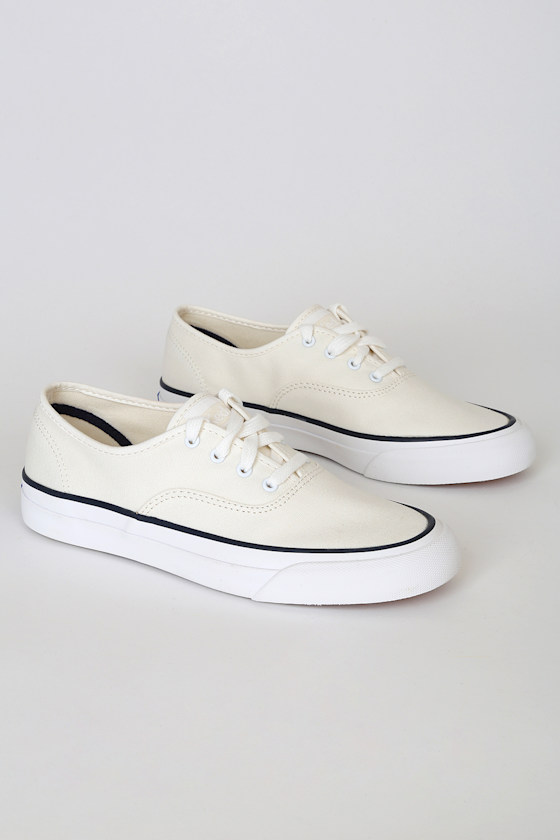 Surfer White Canvas Sneakers 2