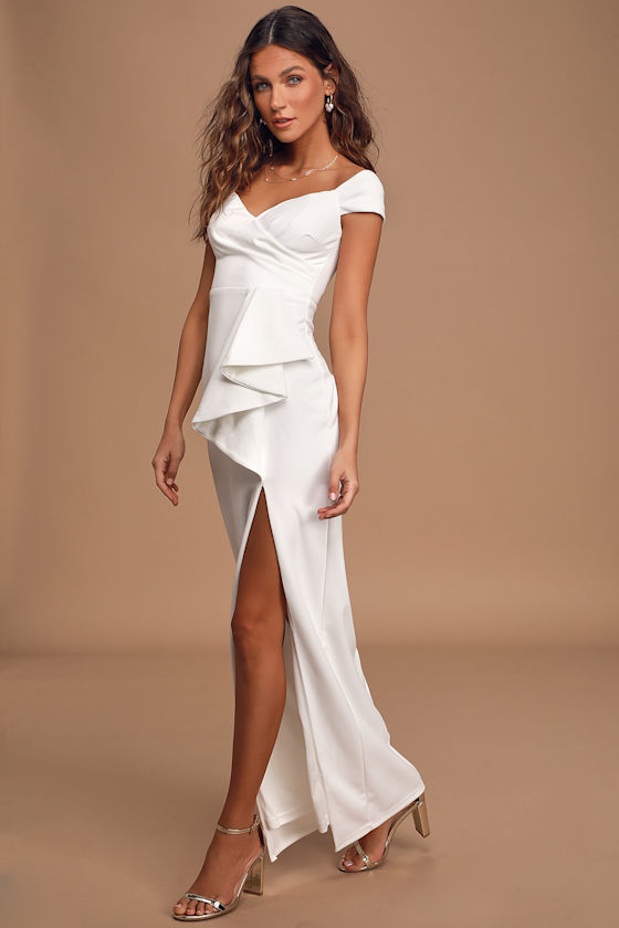 Mi Amor Ivory Off-the-Shoulder Maxi Dress 3