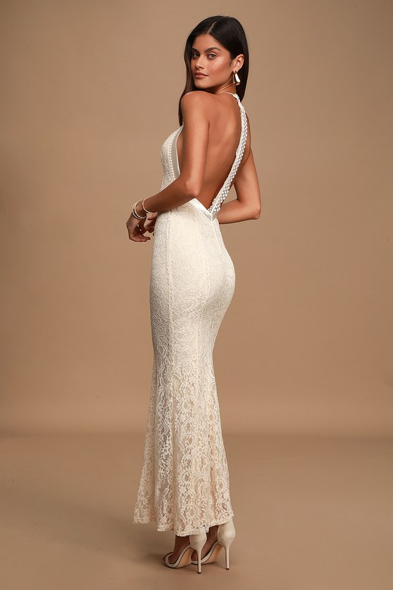 lace mermaid gown