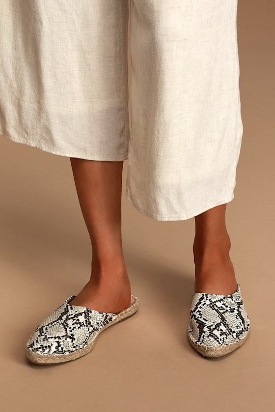 Paola Snake Pointed-Toe Espadrille Flats 1