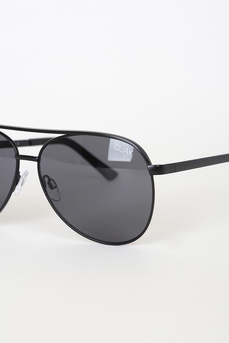 Quay Vivienne Mini sunglasses Quay 236407 Womens Vivienne 111 Classic 100% UV Pilot  main image 2