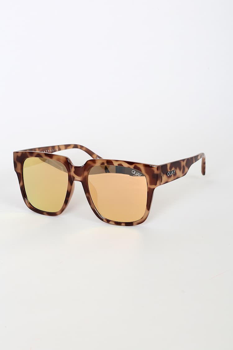 Quay On the Prowl Tortoise - Pink Mirrored Oversized  display picture 1