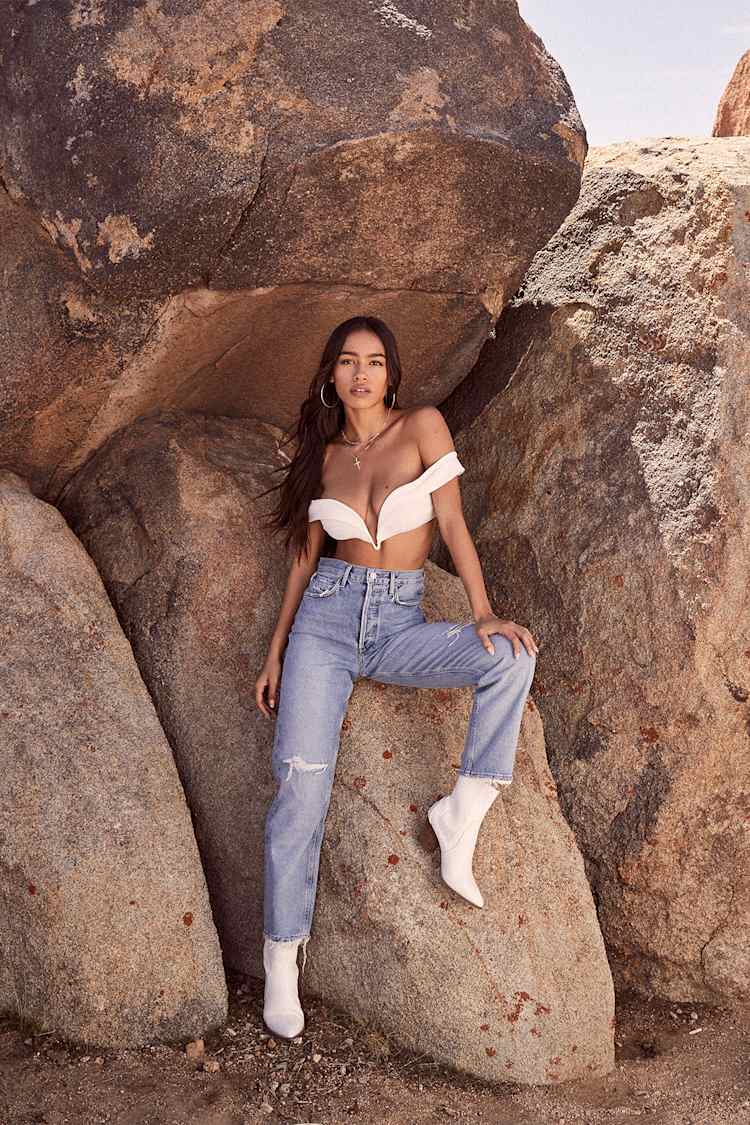 90s Mid Rise Light Wash Loose Fit Distressed Jeans