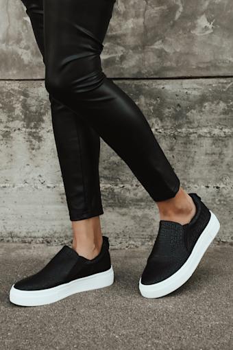 Cassay Black Crocodile-Embossed Platform Slip-On Sneakers 1