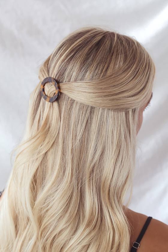 tortoise hair clip