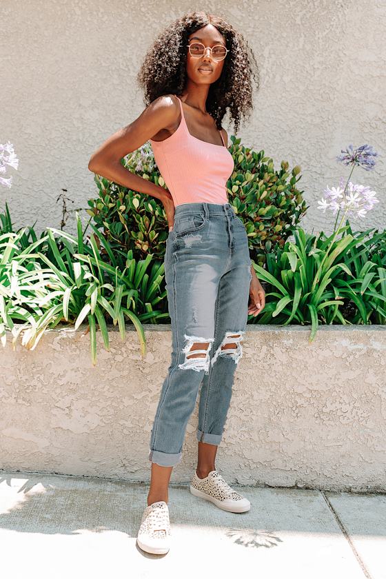 Distressed Boyfriend Jeans 