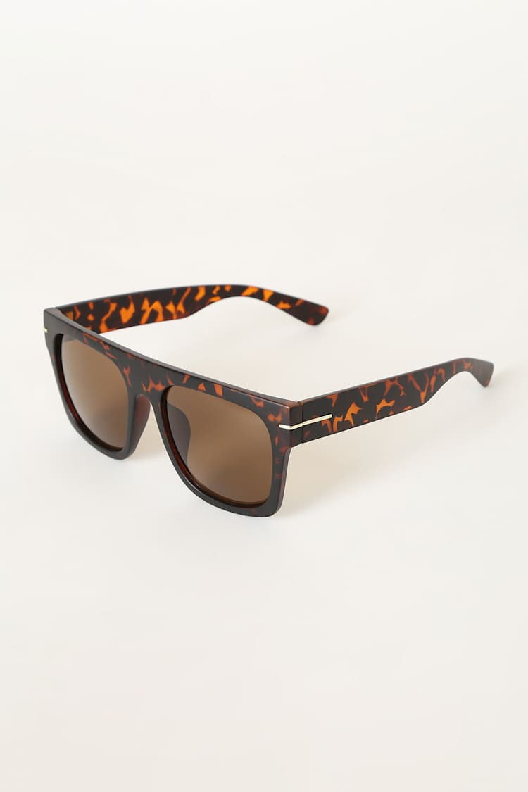Tortoise Chunky Square Sunglasses   Ruby  main image 4
